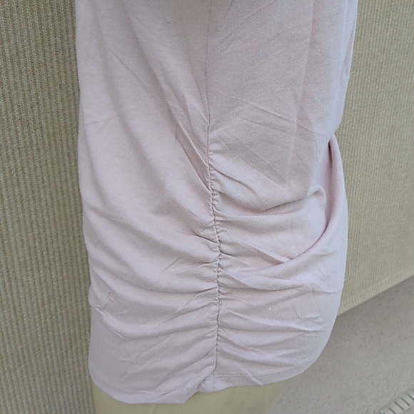 NWT Isabel Maternity Short Sleeve V-Neck Side Shirred Maternity T-Shirt - Size S - Picture 4 of 8